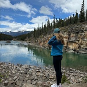 Meet your Posher, Emily